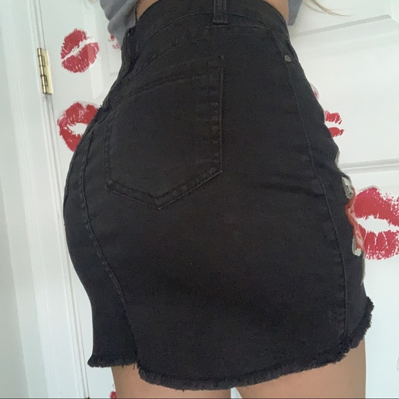 🌹HammerJeans black denim skirt embroidered roses - Picture 5 of 7
